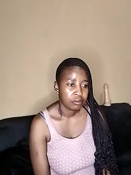 queenbboobs online show from October 15, 7:05 pm