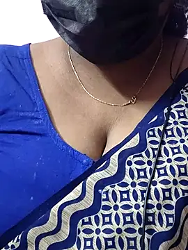 mallu-sumi online show from November 29, 6:01 pm