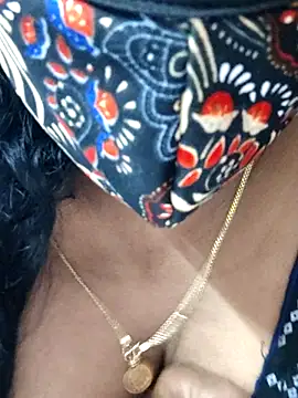 mallu-sumi online show from April 19, 6:10 pm