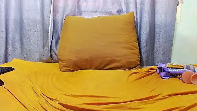 NaughtyNicoleXX2 online show from February 25, 8:13 am