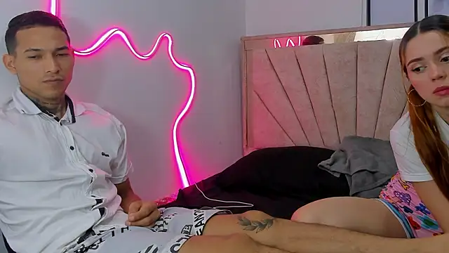 Hana and Zeta online show from March 10, 2:10 pm