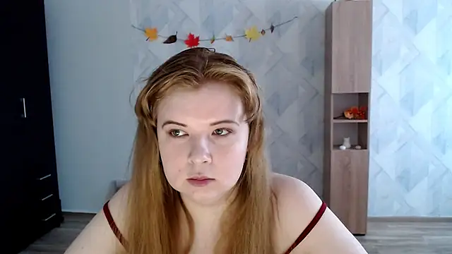 Snapshot of Melina_Hot9 chatting on October 6, 8:20 am Melina Hot9 online show from October 6, 8:20 am