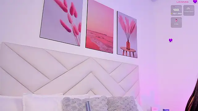 zoe rivers online show from February 13, 6:20 pm