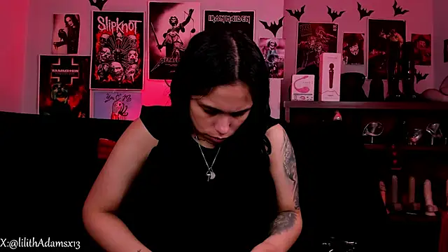 lilith-deveraux online show from April 22, 5:43 pm