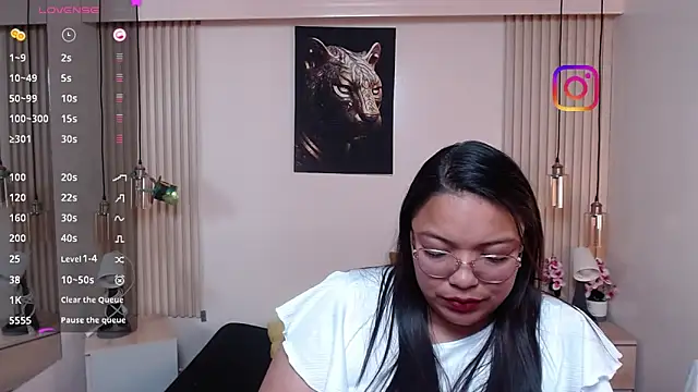 virtual charm online show from April 21, 1:07 pm