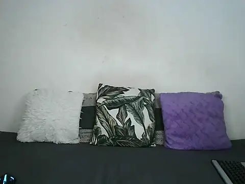 Thickqueenxxx online show from July 27, 7:38 am