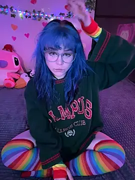 MaddisonHaas online show from April 7, 4:31 pm