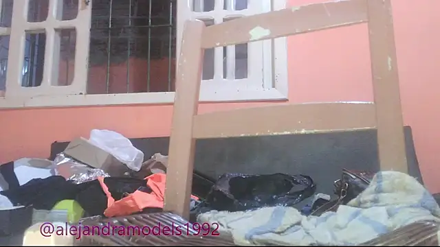 alejandra01 online show from April 24, 4:48 am