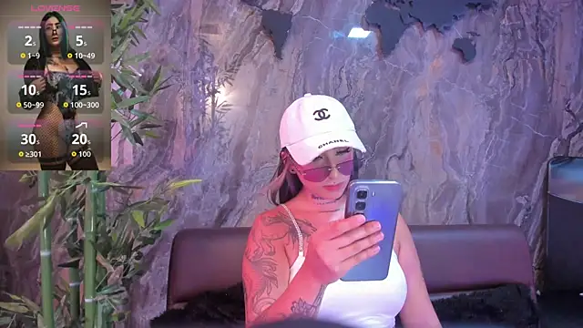 Alahia Dangelo online show from October 20, 5:38 pm