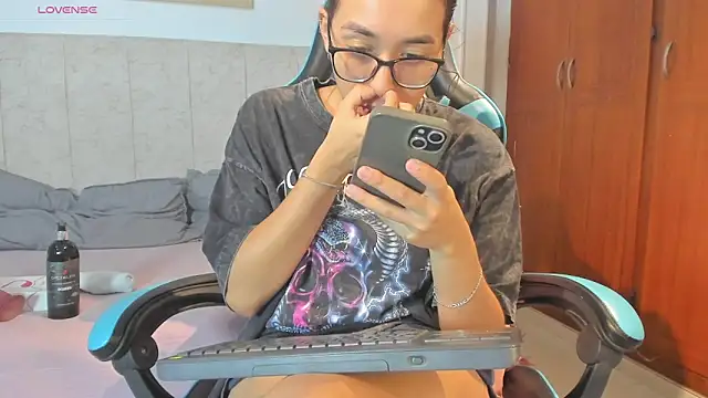  maria foxx  online show from April 27, 5:10 pm