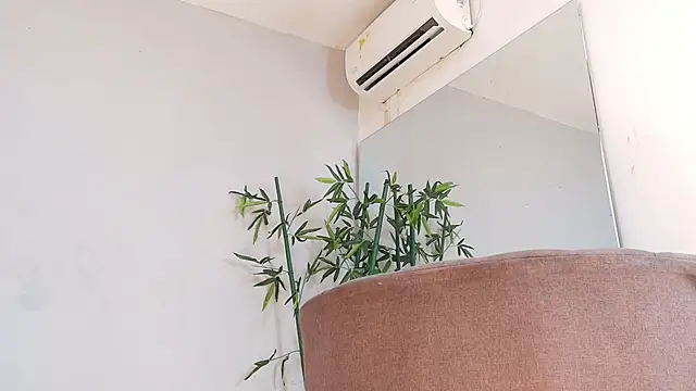 sandy rivas online show from April 25, 1:41 pm