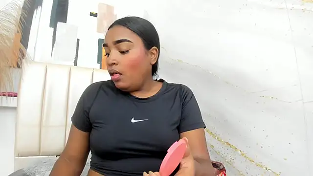 kayna gomez online show from February 26, 7:35 pm