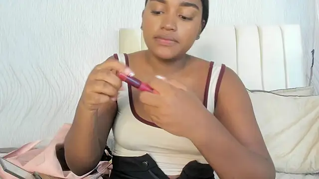 kayna gomez online show from April 23, 7:16 pm