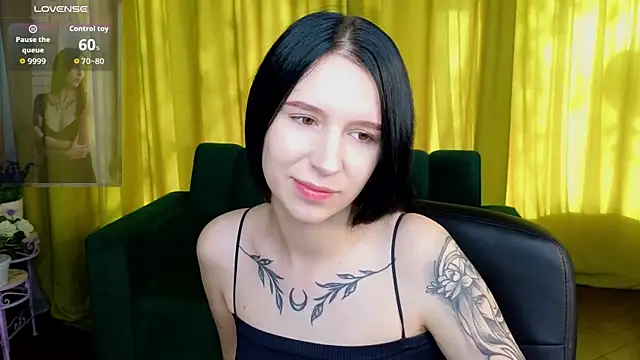 KarolinaBlacks online show from April 27, 5:37 am