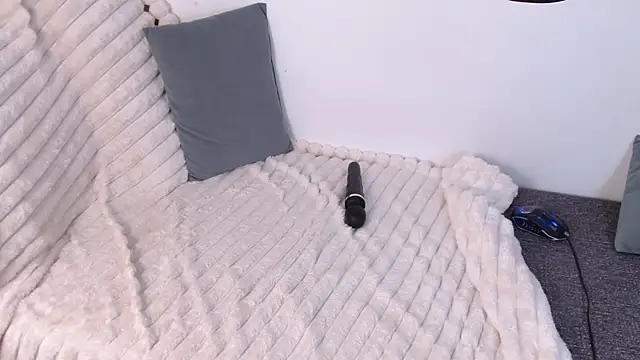 bellaa love  online show from April 22, 2:52 am