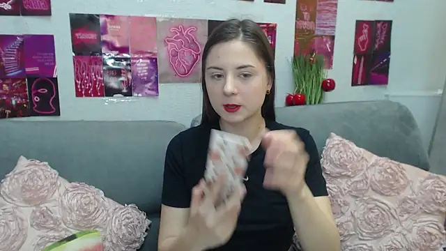 MilanaRoza online show from April 26, 5:05 am