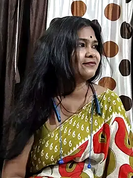 yoursweety09 online show from April 19, 12:10 am