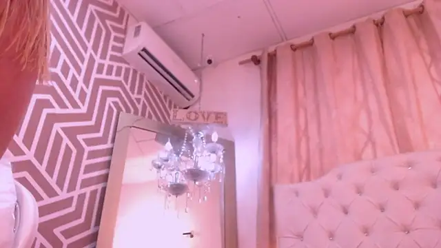 SashaDurante online show from April 23, 12:29 pm