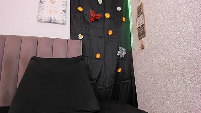 DeisyHarper online show from April 28, 4:00 pm