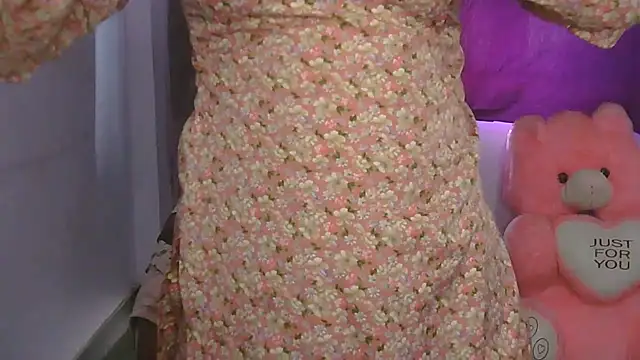 cutie-taara online show from June 11, 3:47 am