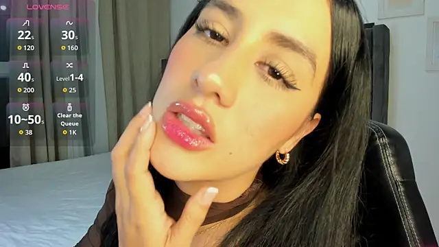 Amiirra  online show from July 19, 3:31 am