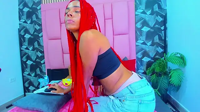 Brithanyslim online show from April 1, 7:11 pm