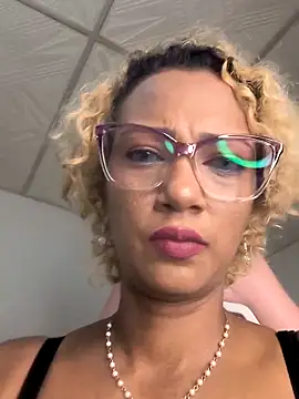 Amaliu  online show from April 10, 2:45 pm