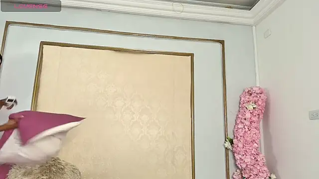 Roxxana-queen online show from April 21, 1:42 am