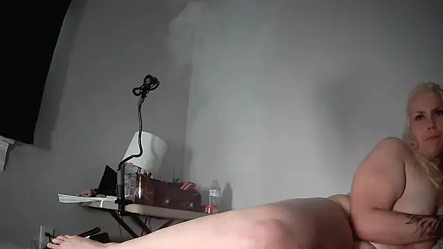 sexycockfiend777 online show from April 24, 2:42 pm