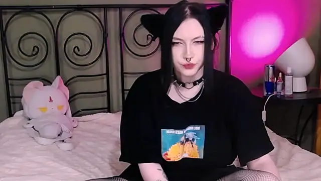 Snapshot of BlackyTea chatting on October 4, 4:22 pm BlackyTea online show from October 4, 4:22 pm