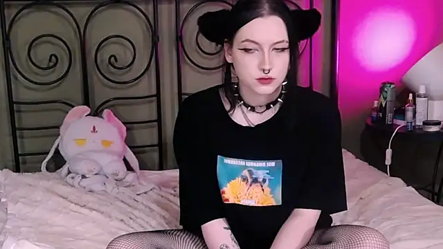 Snapshot of BlackyTea chatting on October 6, 7:51 pm BlackyTea online show from October 6, 7:51 pm