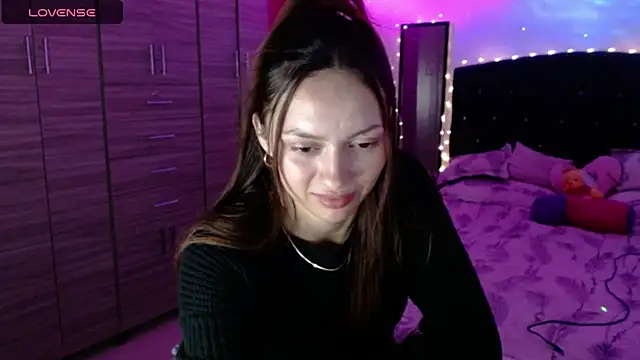 holy juli online show from September 29, 4:06 am