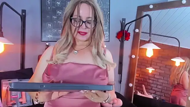 Samantha mature56 online show from November 2, 2:04 am