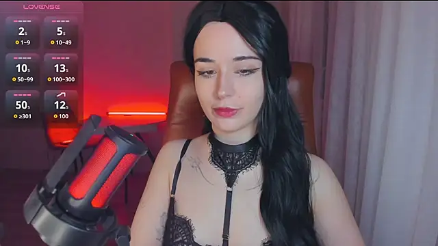 mollyposhh online show from October 14, 4:53 pm