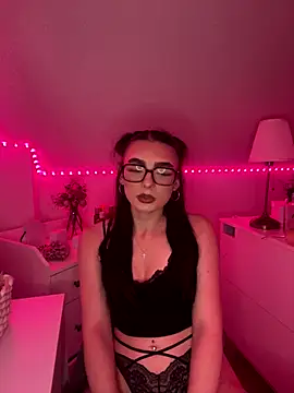 AdelinaAlia online show from September 18, 9:02 pm