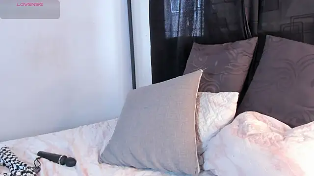 Snapshot of litarossana chatting on October 25, 3:08 pm litarossana online show from October 25, 3:08 pm