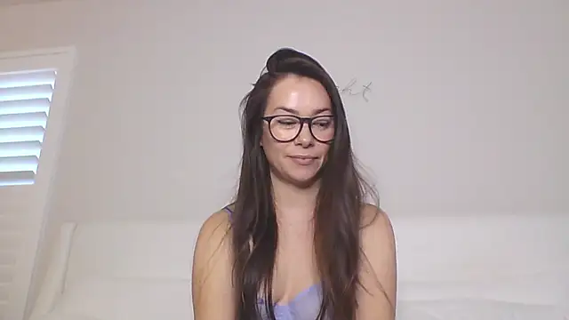 mixedasiangirl online show from December 4, 9:26 pm