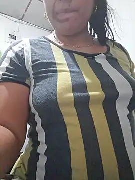 steisy325 online show from February 21, 11:05 pm