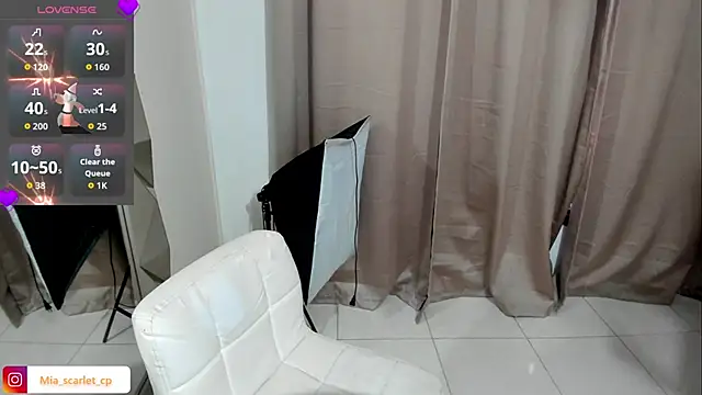 Mia scarlet69 online show from April 27, 12:24 pm