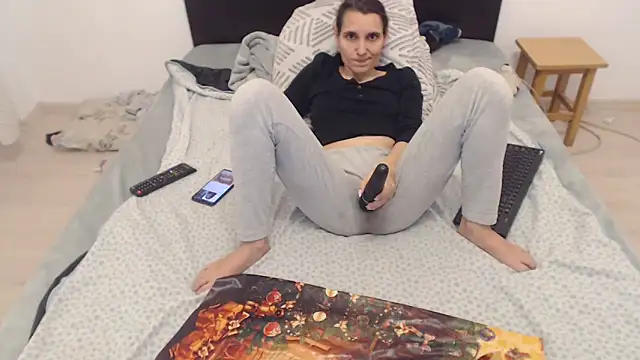 pussywetsquirty online show from April 9, 5:32 am