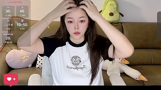 ziyu111 online show from May 16, 8:17 am
