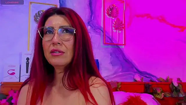 Perla Franco online show from April 25, 1:41 pm