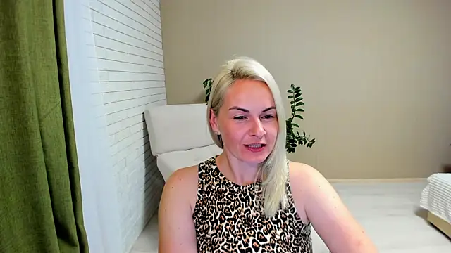 Alicee Gracee online show from September 14, 8:29 pm