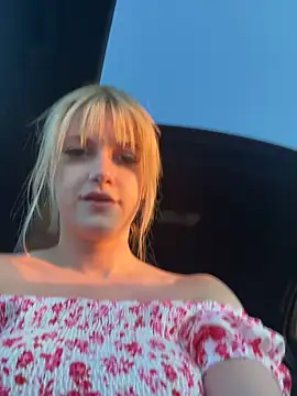 LustfulLuna  online show from July 8, 7:49 pm