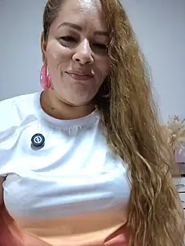 SluttyMilf79 online show from August 1, 10:06 am