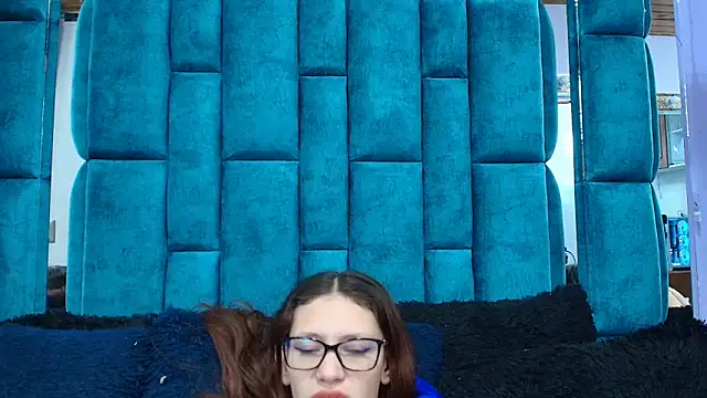 LARICSABLUE online show from February 27, 2:55 am