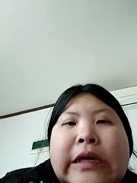 hello098712 online show from December 15, 9:47 am