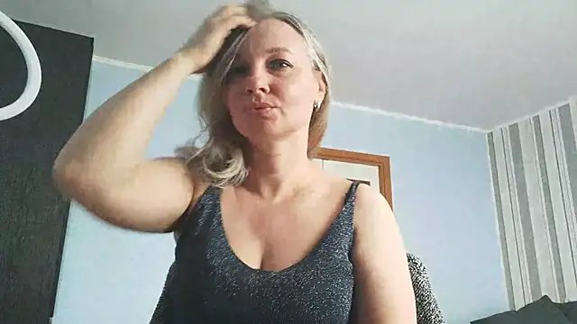 EdithManning online show from February 6, 7:34 am