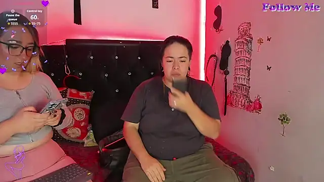 katieeandsharonn online show from March 6, 2:01 pm