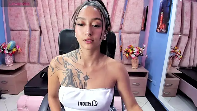 Miaa Thopmson online show from April 14, 10:21 pm